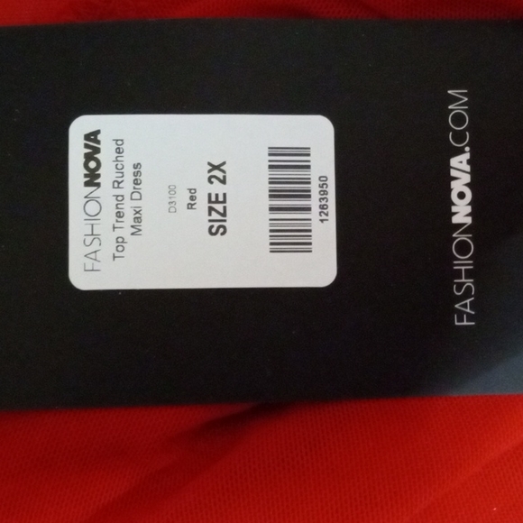 Dress - Picture 4 of 4